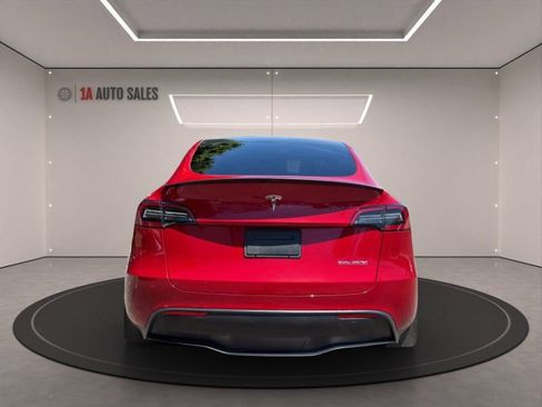 Used 2023 Tesla Model Y Performance AWD/4WD image 4