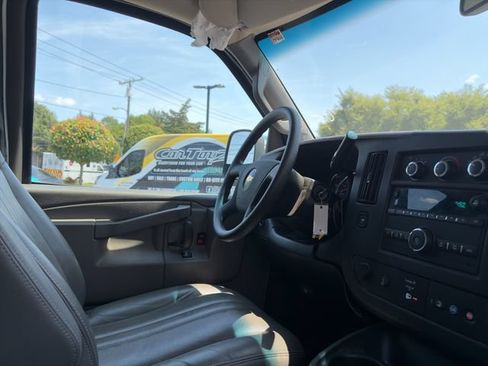 Used 2021 Chevrolet Express 2500 RWD image 29