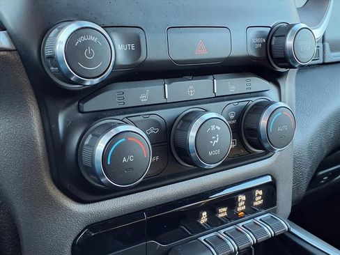 Used 2021 RAM 1500 Big Horn image 26