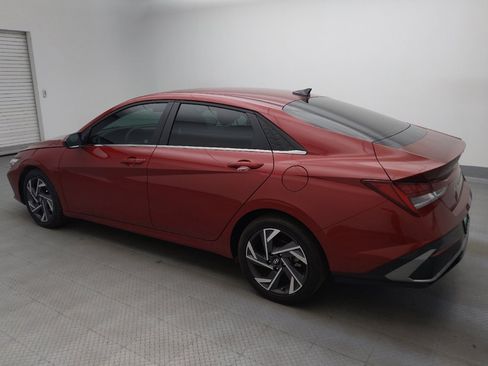 Used 2025 Hyundai Elantra SEL FWD image 3