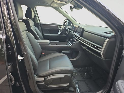 Used 2026 Hyundai Santa Fe SEL AWD/4WD image 17