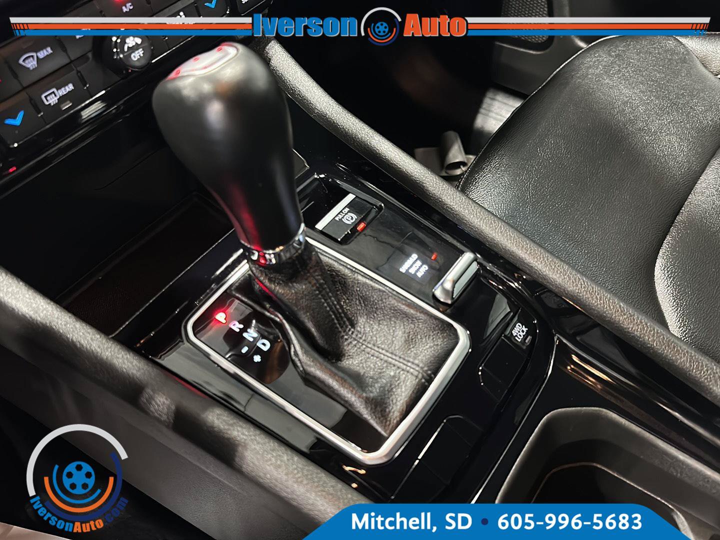 Used 2025 Jeep Compass Limited AWD/4WD image 21