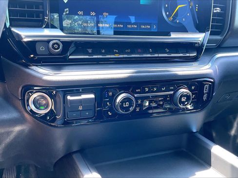 Used 2025 Chevrolet Silverado 2500 High Country w/ High Country Premium Package AWD/4WD image 31