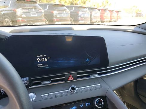 Used 2024 Hyundai Elantra SEL image 24