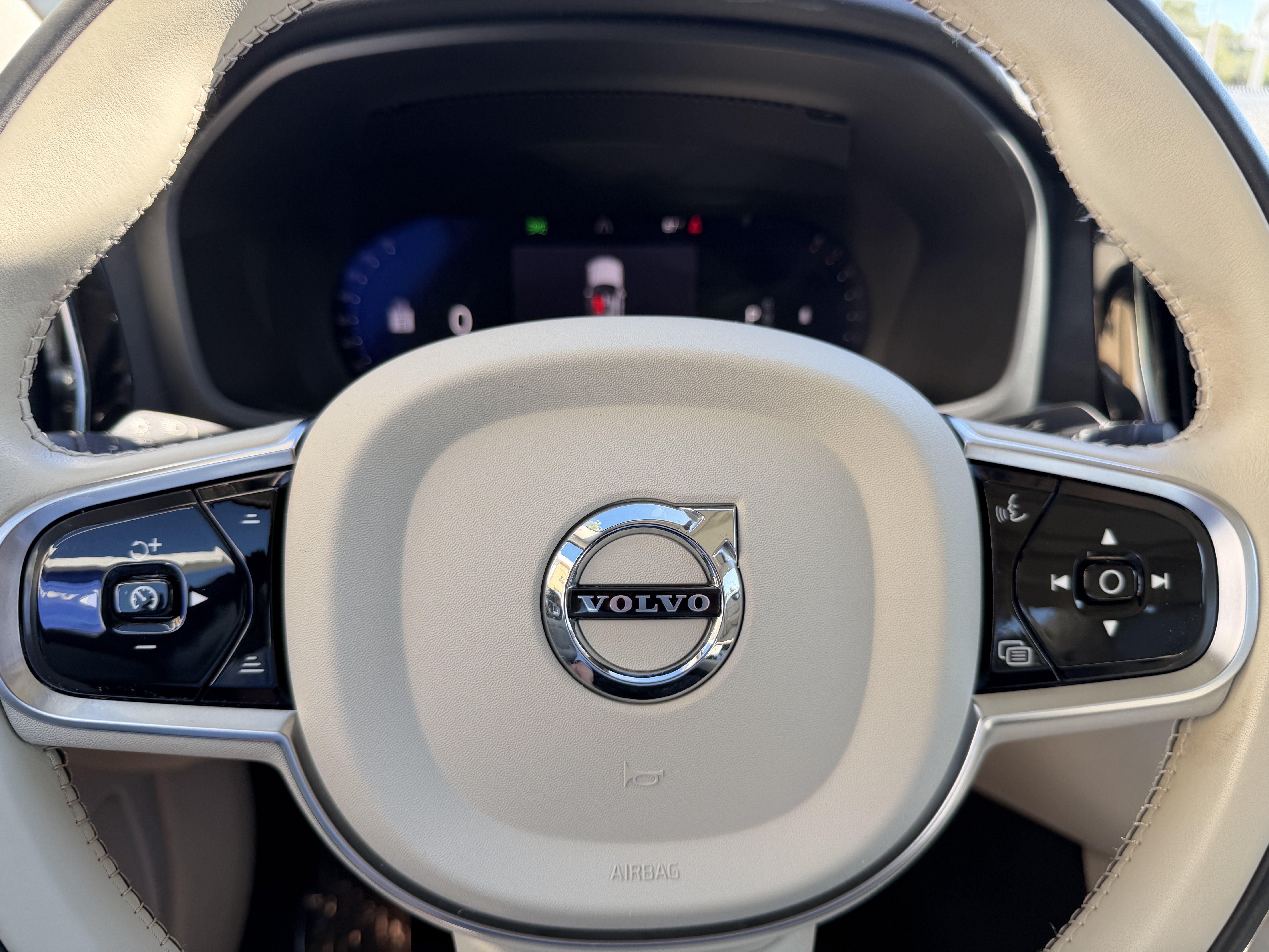 Certified 2024 Volvo S60 B5 Plus AWD/4WD image 27
