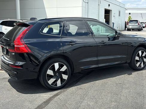 Certified 2025 Volvo XC60 T8 Plus w/ Protection Package Premier AWD/4WD image 28