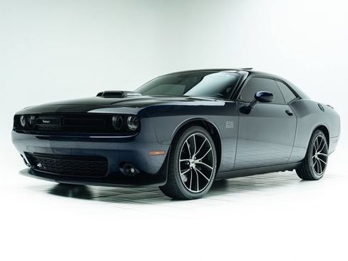 Used 2017 Dodge Challenger R/T Scat Pack RWD image 8