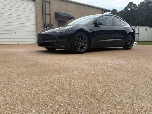 Used 2021 Tesla Model 3 Long Range AWD/4WD image 2