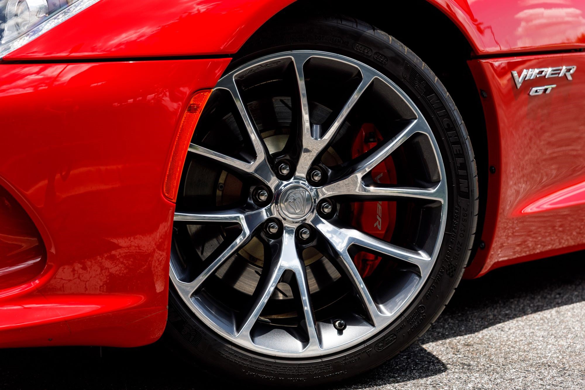 Used 2017 Dodge Viper GTC RWD image 36