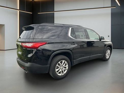 Used 2021 Chevrolet Traverse LT FWD image 12