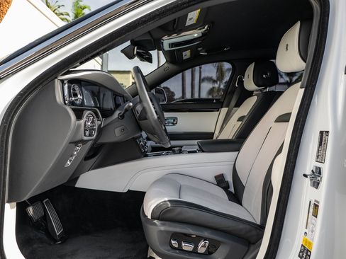 Used 2022 Rolls-Royce Ghost image 23