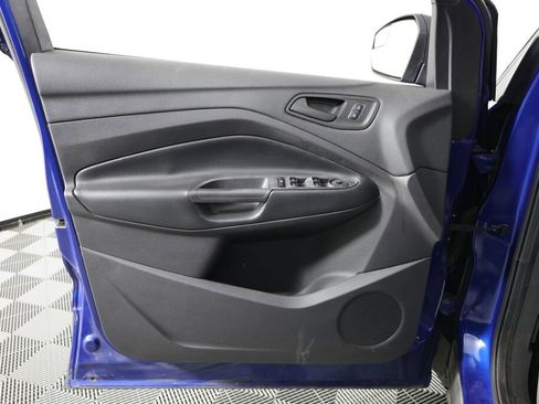 Used 2019 Ford Escape S image 11