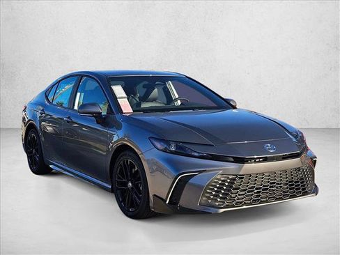 New 2026 Toyota Camry SE image 7