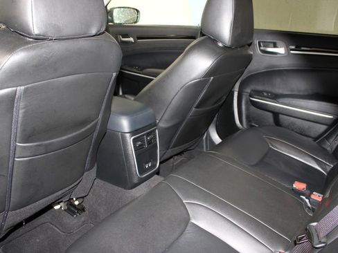 Used 2023 Chrysler 300 Touring AWD/4WD image 23