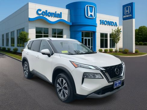 Used 2021 Nissan Rogue SV image 9