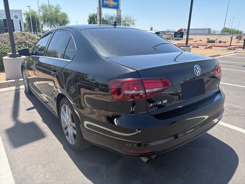 Used 2017 Volkswagen Jetta SE image 6