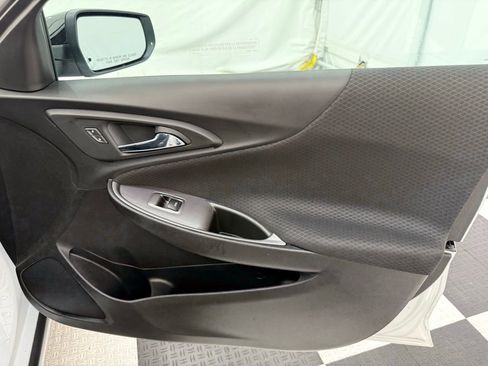 Used 2022 Chevrolet Malibu LT image 18