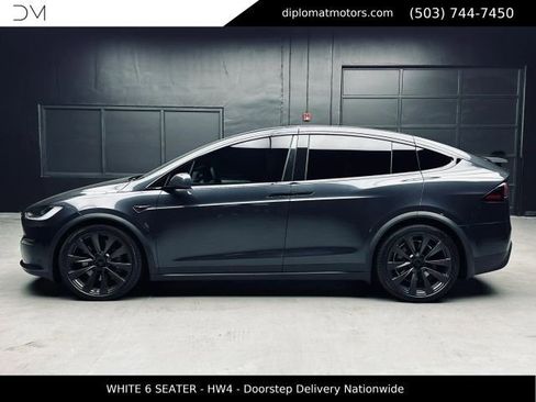 Used 2025 Tesla Model X AWD/4WD image 3