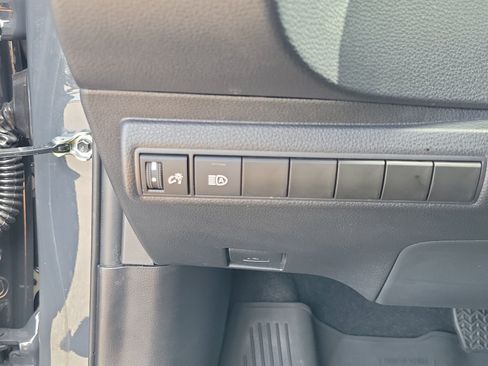 Used 2025 Toyota Corolla LE FWD image 26