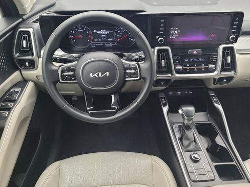 Used 2023 Kia Sorento S w/ Panoramic Sunroof Package FWD image 22