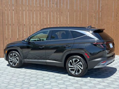 Used 2025 Hyundai Tucson Limited FWD image 15