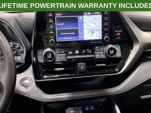 Used 2022 Toyota Highlander XLE image 8
