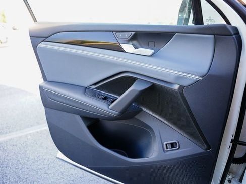 New 2026 Volkswagen Tiguan SEL R-Line image 22