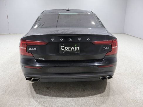 Used 2021 Volvo S60 T6 Momentum AWD/4WD image 3