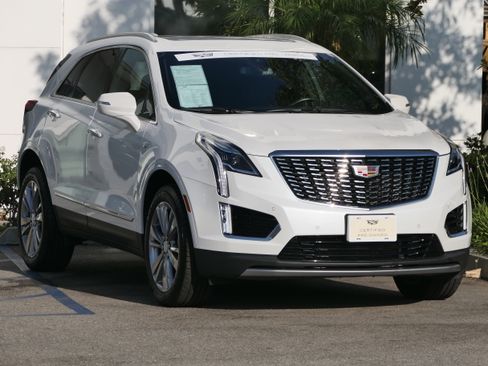 Certified 2024 Cadillac XT5 Premium Luxury FWD image 8