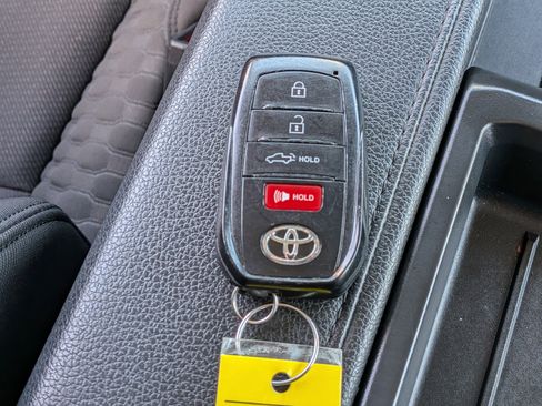 Used 2022 Toyota Tundra SR5 w/ SR5 Convenience Package image 36