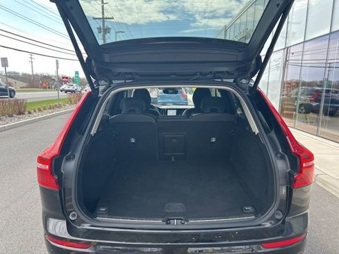 Certified 2025 Volvo XC60 B5 Plus image 11