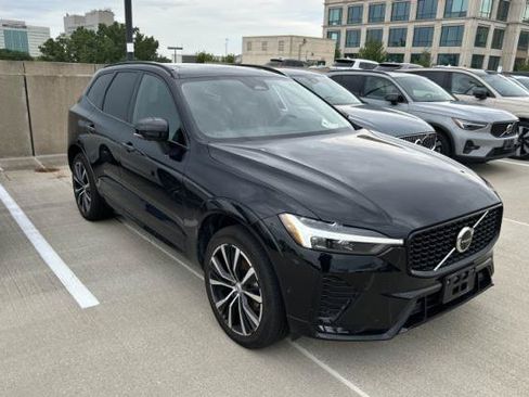 Used 2024 Volvo XC60 B5 Plus w/ Climate Package AWD/4WD image 3