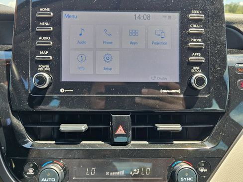 Used 2023 Toyota Camry SE FWD image 11