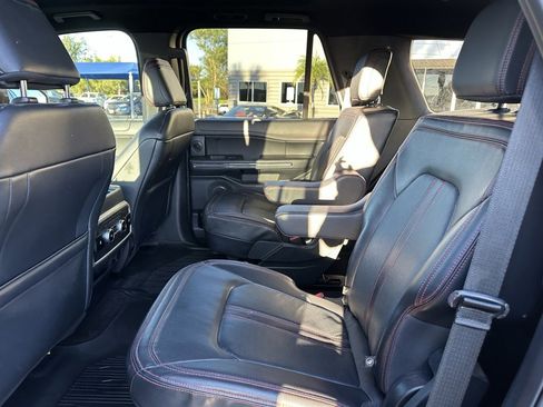 Used 2022 Ford Expedition Limited image 18