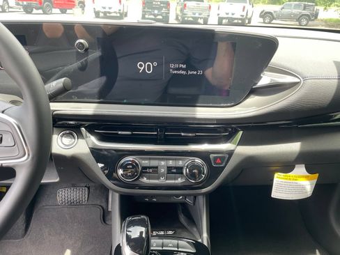 New 2026 Buick Envista Sport Touring w/ Convenience I Package FWD image 25