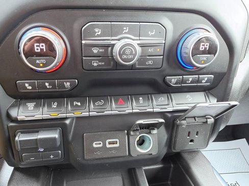 Used 2021 Chevrolet Silverado 2500 LTZ w/ LTZ Plus Package image 52