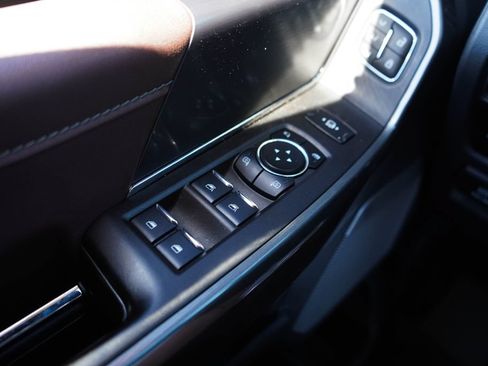 Used 2023 Ford F150 Lariat AWD/4WD image 32