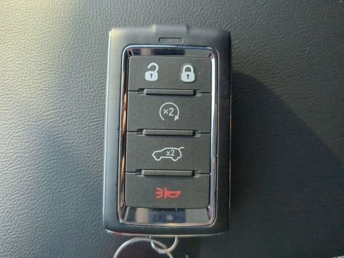 Used 2025 Jeep Grand Cherokee Laredo X w/ Luxury Tech Group I RWD image 7