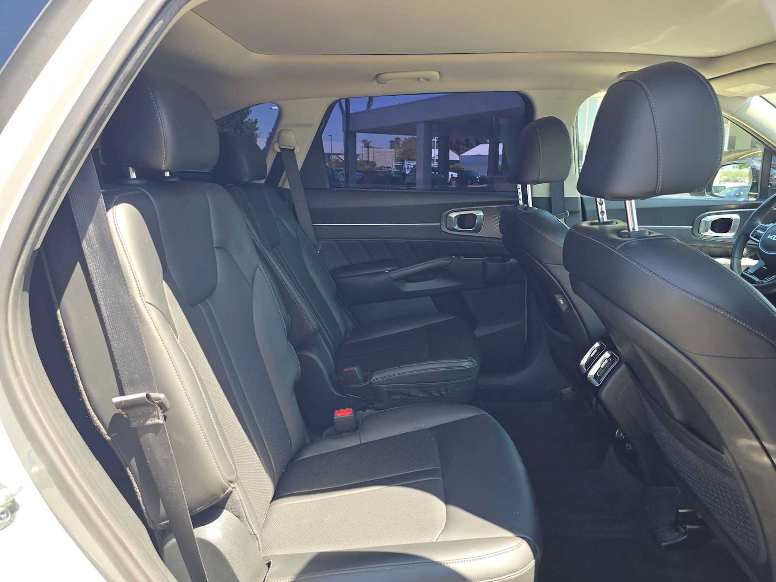 Used 2023 Kia Sorento SX FWD image 12