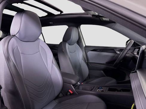 New 2026 Volkswagen Tiguan SE R-Line AWD/4WD image 29