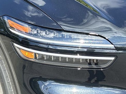 New 2026 Genesis GV70 2.5T image 9