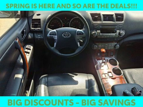 Used 2012 Toyota Highlander Limited w/ Tow Pkg image 11