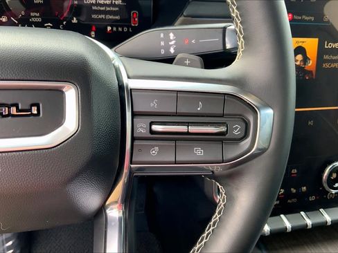 Used 2025 GMC Acadia Denali FWD image 24