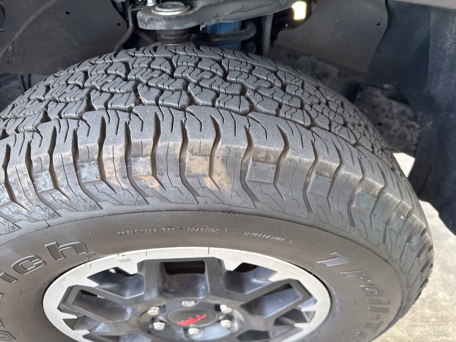 Used 2024 Toyota Tacoma TRD Off-Road w/ TRD Off Road Upgrade Package AWD/4WD image 30