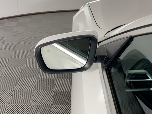 Used 2026 BMW 330i Sedan w/ Convenience Package image 19