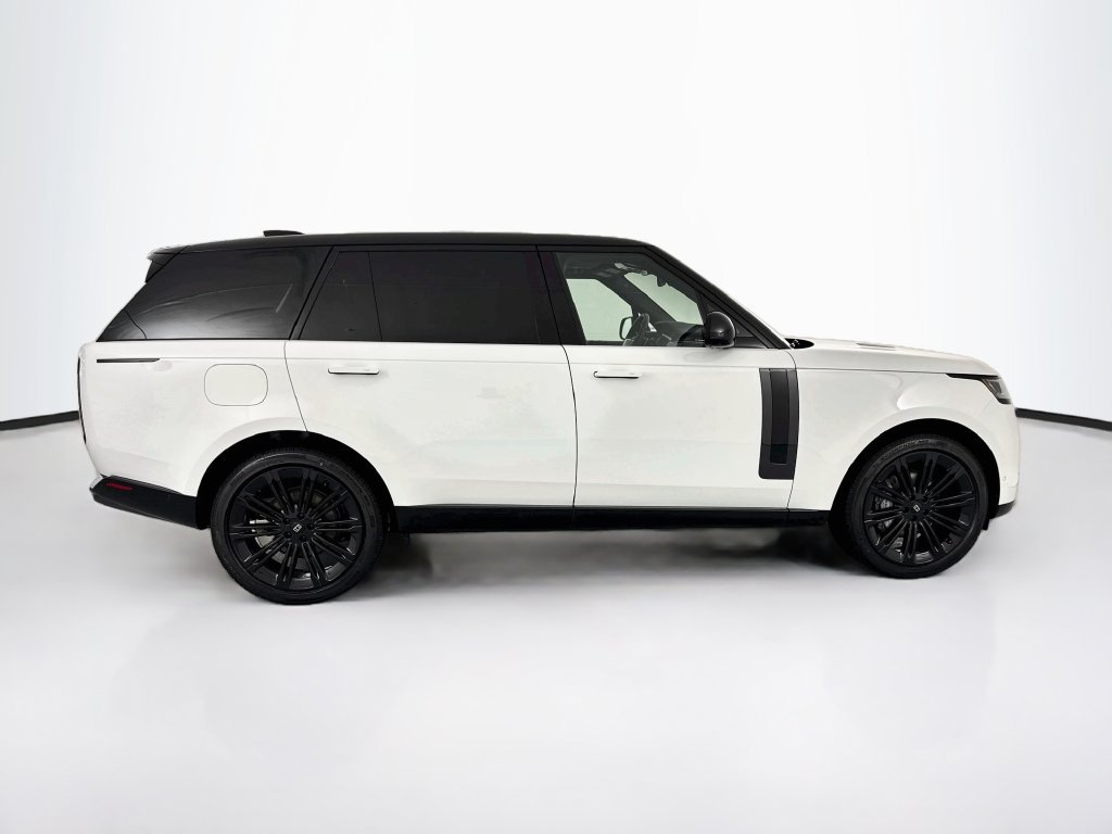 New 2027 Land Rover Range Rover Long Wheelbase SE AWD/4WD image 4