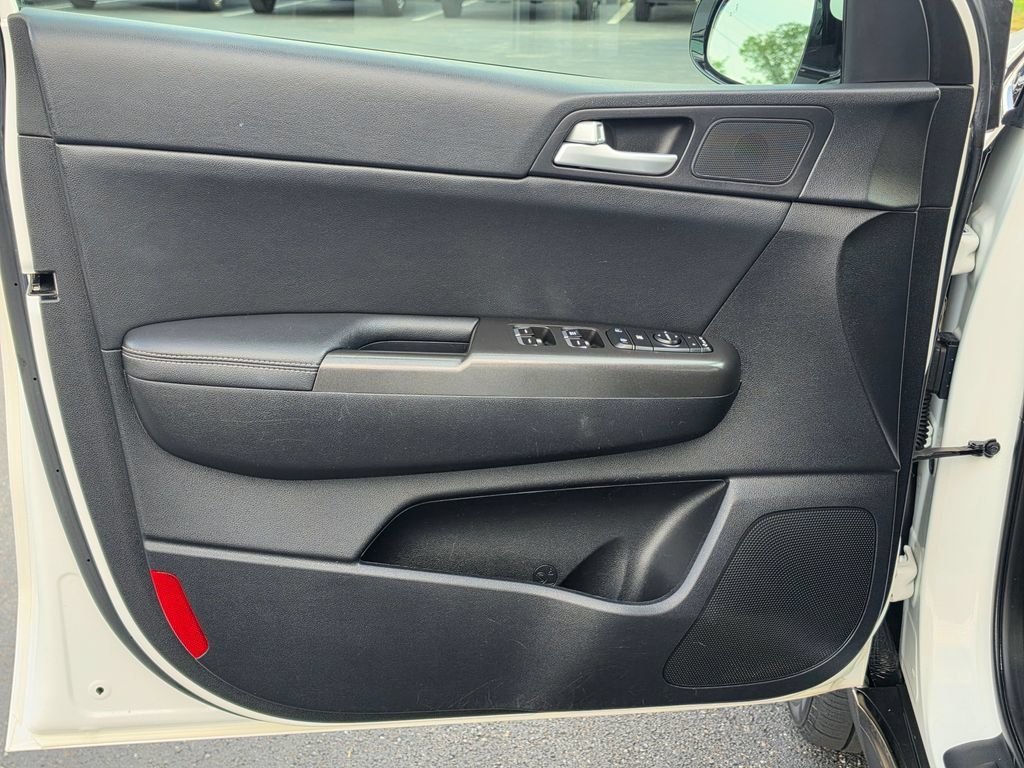Used 2020 Kia Sportage S AWD/4WD image 12
