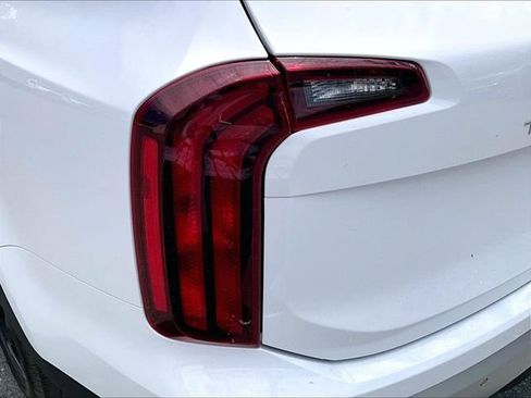 Used 2023 Kia Telluride S AWD/4WD image 32