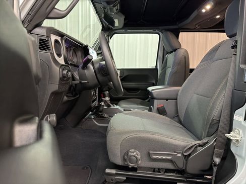 Used 2024 Jeep Wrangler Sport image 10