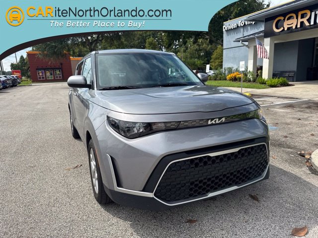 Used 2025 Kia Soul LX w/ LX Technology Package FWD image 1